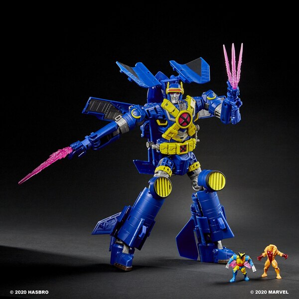 Transformers X Marvel Ultimate X Spanse Collborative Figure  (2 of 9)